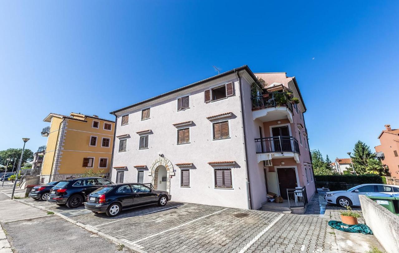 Medak Apartment Porec Exterior photo